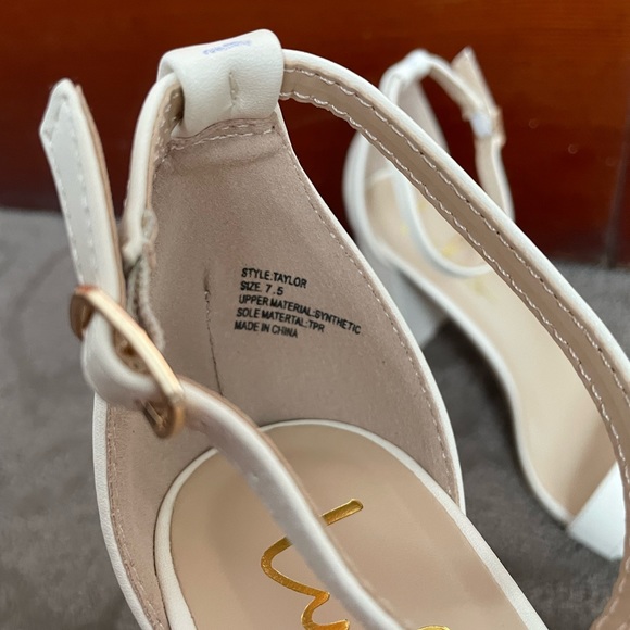 Lulu’s Taylor Off White Ivory Block Heel Sandal, Size 7.5 NWT - Picture 3 of 6